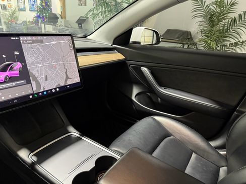 Used 2021 Tesla Model 3 Long Range image 10