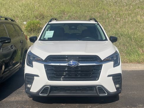 Certified 2024 Subaru Ascent Touring AWD/4WD image 2