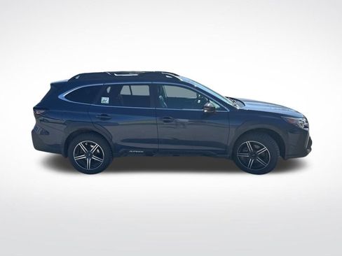 Used 2023 Subaru Outback Limited AWD/4WD image 5