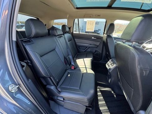 Used 2023 Volkswagen Atlas SE w/ Panoramic Sunroof Package image 24