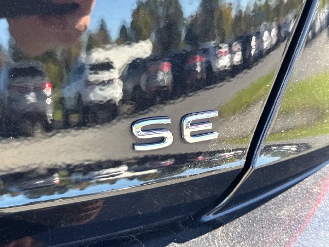 Used 2024 Volkswagen Jetta SE FWD image 17
