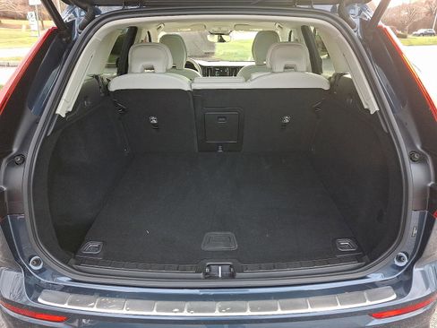 Certified 2024 Volvo XC60 B5 Core w/ Climate Package image 29