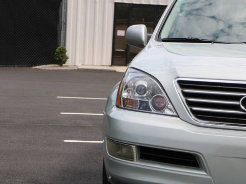 Used 2005 Lexus GX 470 AWD/4WD image 14