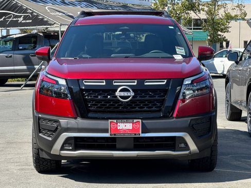 New 2025 Nissan Pathfinder Rock Creek image 9