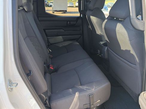 Used 2025 Toyota Tacoma SR5 AWD/4WD image 15