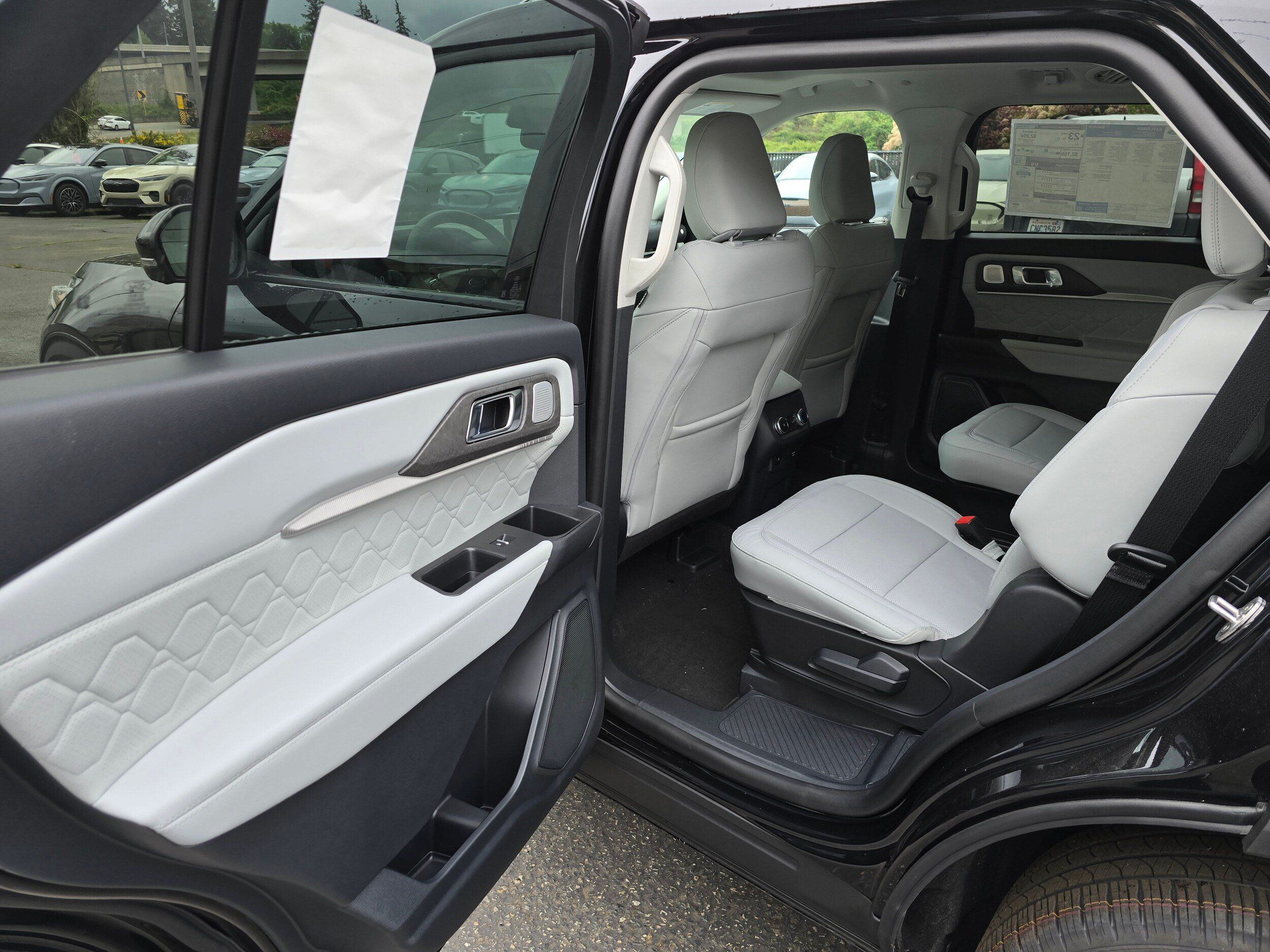 New 2026 Ford Explorer Platinum w/ LUX Leather Package AWD/4WD image 10