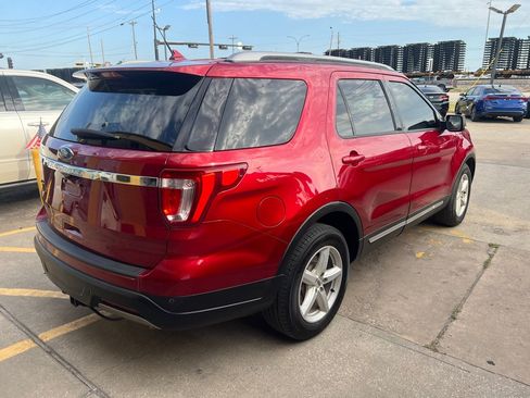 Used 2019 Ford Explorer XLT w/ Equipment Group 202A FWD image 7