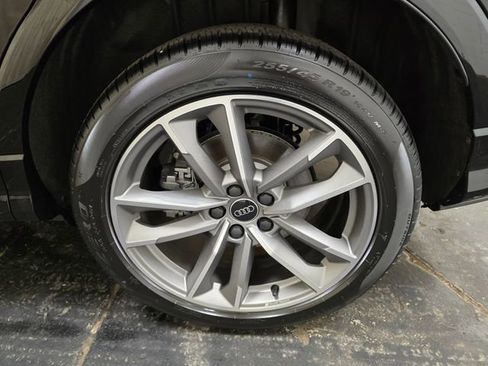 Used 2025 Audi Q3 2.0T Premium w/ Convenience Package image 11