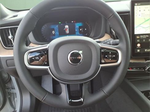 New 2026 Volvo XC60 B5 Plus w/ Protection Package Premier AWD/4WD image 20