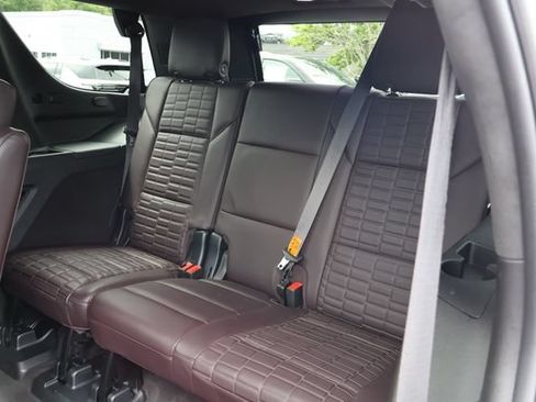 Used 2023 Cadillac Escalade Sport Platinum AWD/4WD image 24