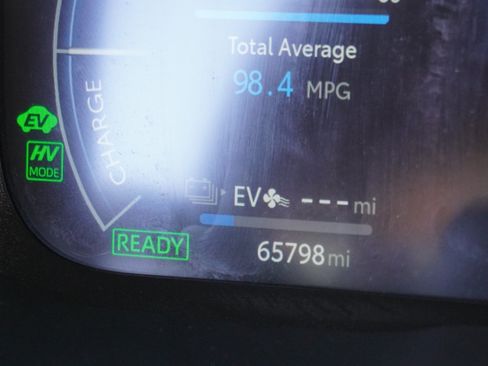 Used 2024 Toyota RAV4 XSE w/ Weather Package AWD/4WD image 29