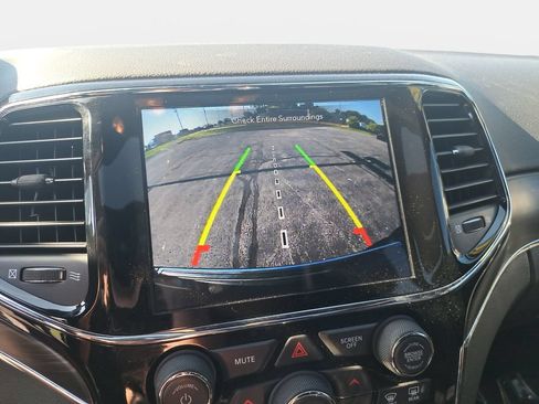 Used 2020 Jeep Grand Cherokee Limited AWD/4WD image 24