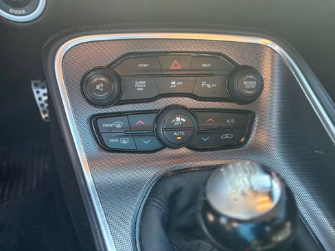 Used 2015 Dodge Challenger R/T Plus RWD image 15