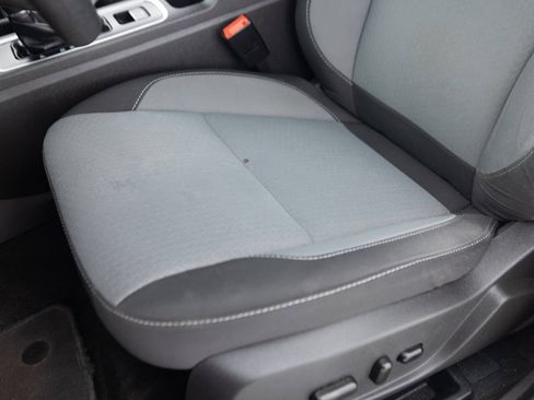 Used 2018 Ford Escape SE FWD image 23