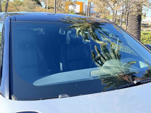 Used 2020 Land Rover Range Rover Velar R-Dynamic S image 39