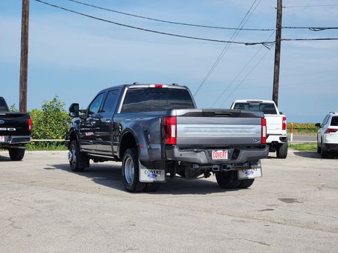 Used 2022 Ford F350 Platinum AWD/4WD image 5