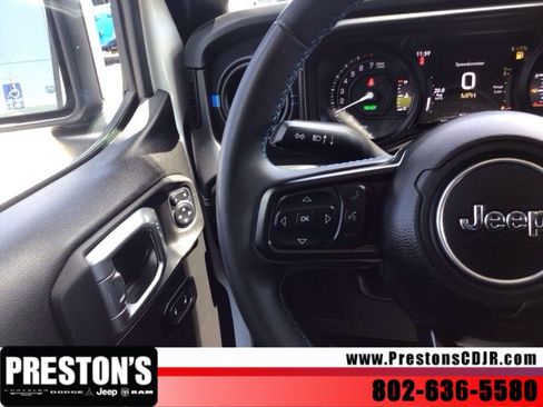 Used 2024 Jeep Wrangler Unlimited Rubicon 4xe AWD/4WD image 14