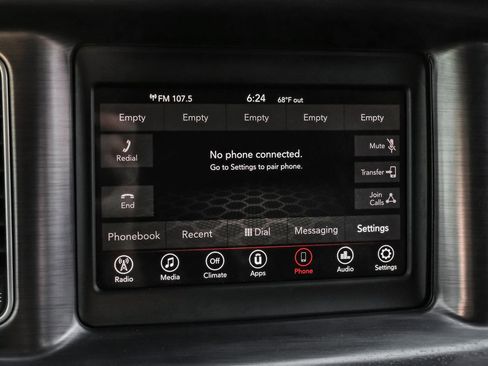 Used 2018 Dodge Charger SXT image 33