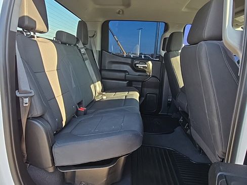 Used 2019 Chevrolet Silverado 1500 Custom w/ Custom Value Package image 18