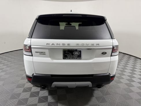Used 2016 Land Rover Range Rover Sport HSE image 10