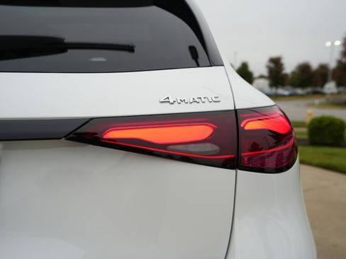 New 2026 Mercedes-Benz GLC 300 4MATIC image 14