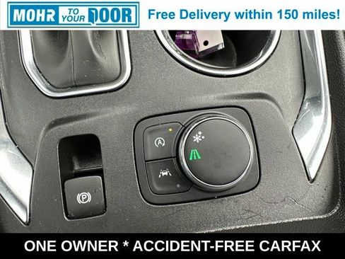 Used 2023 Chevrolet Traverse LT FWD image 39