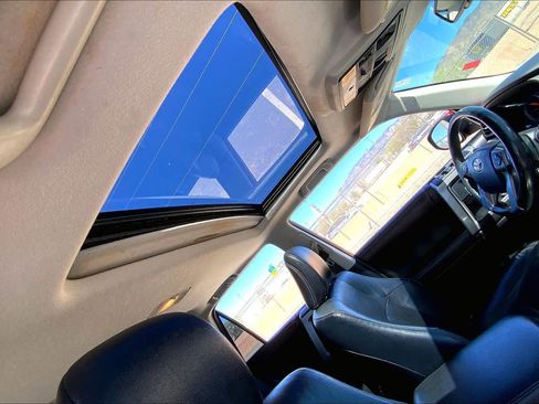 Used 2014 Toyota 4Runner Limited image 14