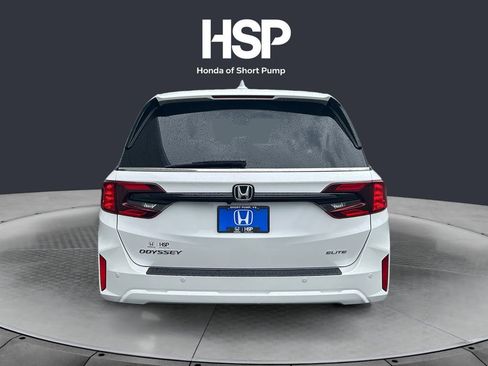 Used 2025 Honda Odyssey Elite image 4