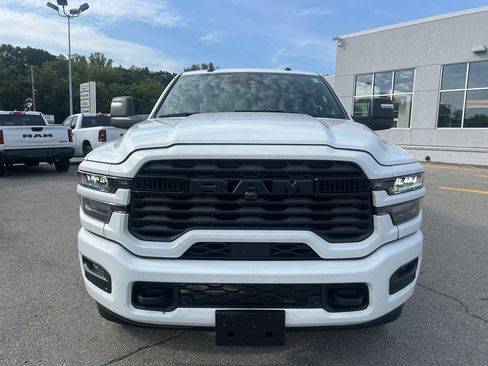 Used 2025 RAM 2500 Big Horn AWD/4WD image 2