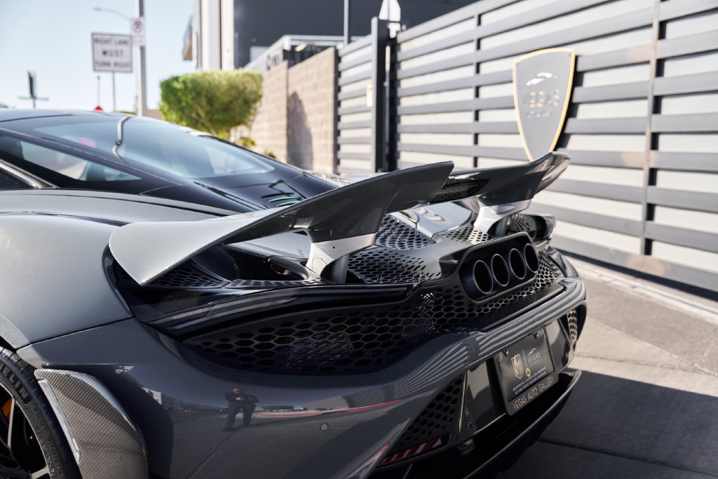 Used 2021 McLaren 765LT RWD image 13