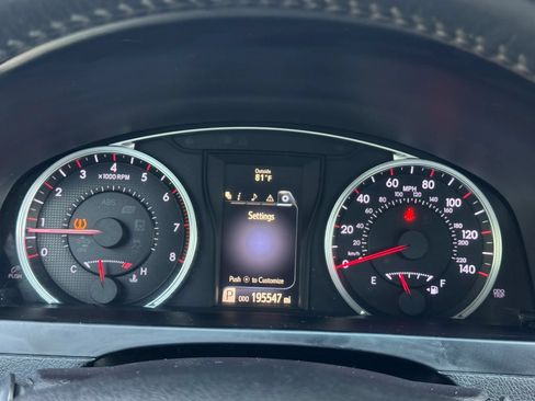 Used 2017 Toyota Camry XSE w/ Moonroof Package FWD image 14