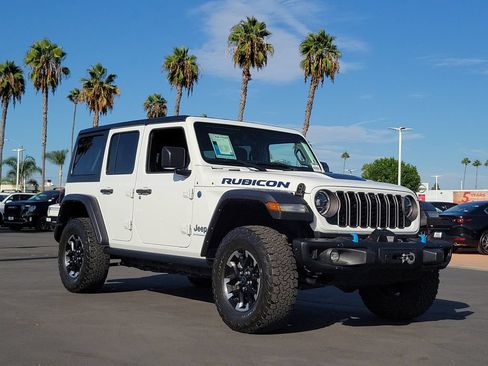 Used 2024 Jeep Wrangler Unlimited Rubicon 4xe w/ Capability Package AWD/4WD image 37