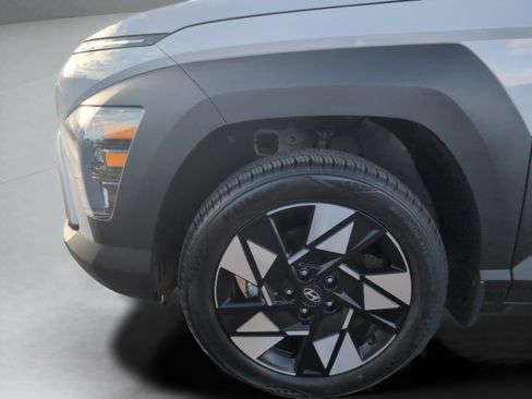 Used 2025 Hyundai Kona SEL image 10