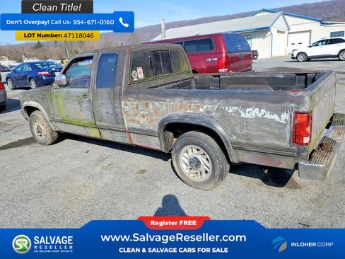 Used 1993 Dodge Dakota Club Cab Pickup image 3