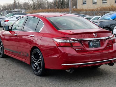 Used 2016 Honda Accord Sport image 5