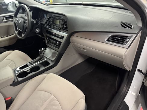 Used 2017 Hyundai Sonata SE image 13
