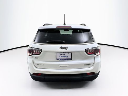 Used 2022 Jeep Compass Latitude w/ Sun and Sound Group AWD/4WD image 6