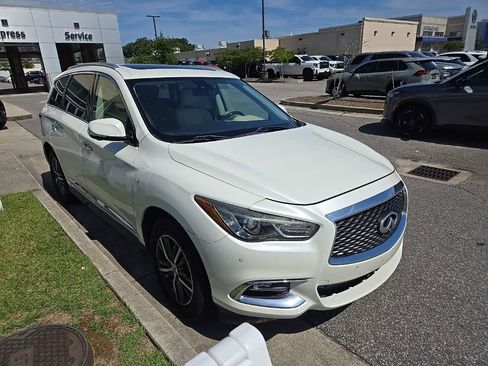 Used 2017 INFINITI QX60 FWD w/ Premium Plus Package image 3