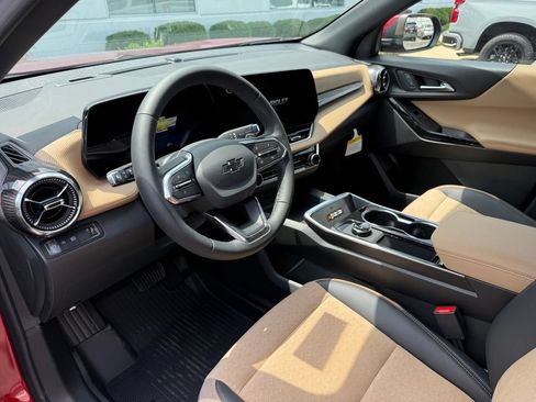 New 2026 Chevrolet Equinox ACTIV w/ LPO, Floor Liner Package FWD image 7