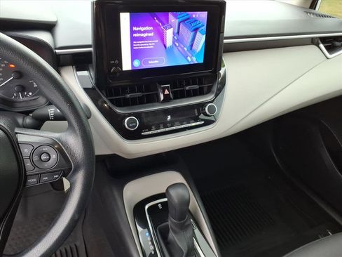 Used 2024 Toyota Corolla LE FWD image 34