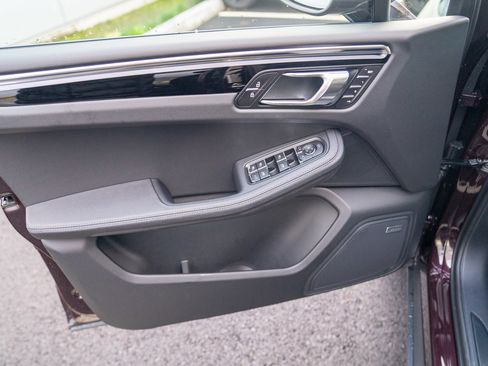 New 2026 Porsche Macan image 10