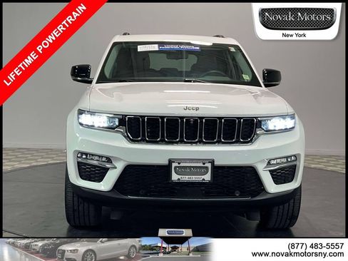 Used 2023 Jeep Grand Cherokee Limited w/ Luxury Tech Group II AWD/4WD image 2