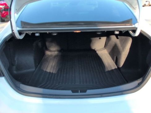 Used 2022 Chevrolet Malibu Premier image 10