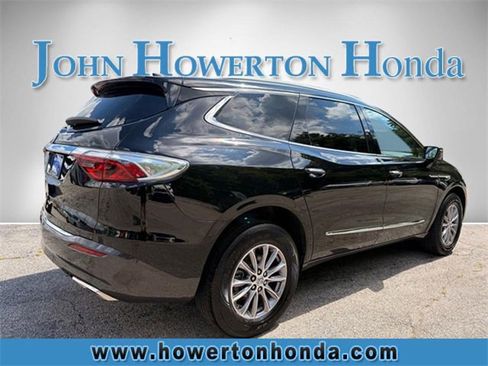 Used 2024 Buick Enclave Premium image 3