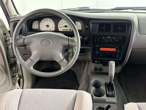 Used 2003 Toyota Tacoma PreRunner w/ Limited Pkg RWD image 25