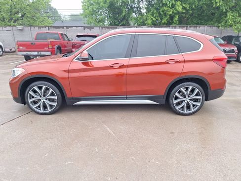 Used 2018 BMW X1 sDrive28i w/ Convenience Package FWD image 3