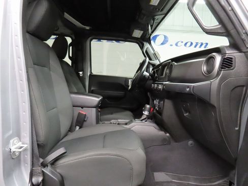 Used 2021 Jeep Gladiator Sport image 27
