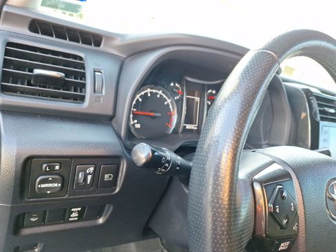 Used 2020 Toyota 4Runner TRD Off-Road image 17