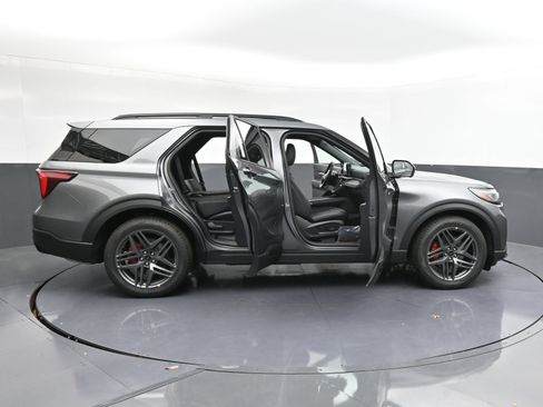 Used 2026 Ford Explorer ST w/ Sun And Sound Package AWD/4WD image 18