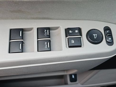 Used 2015 Honda Pilot LX image 28